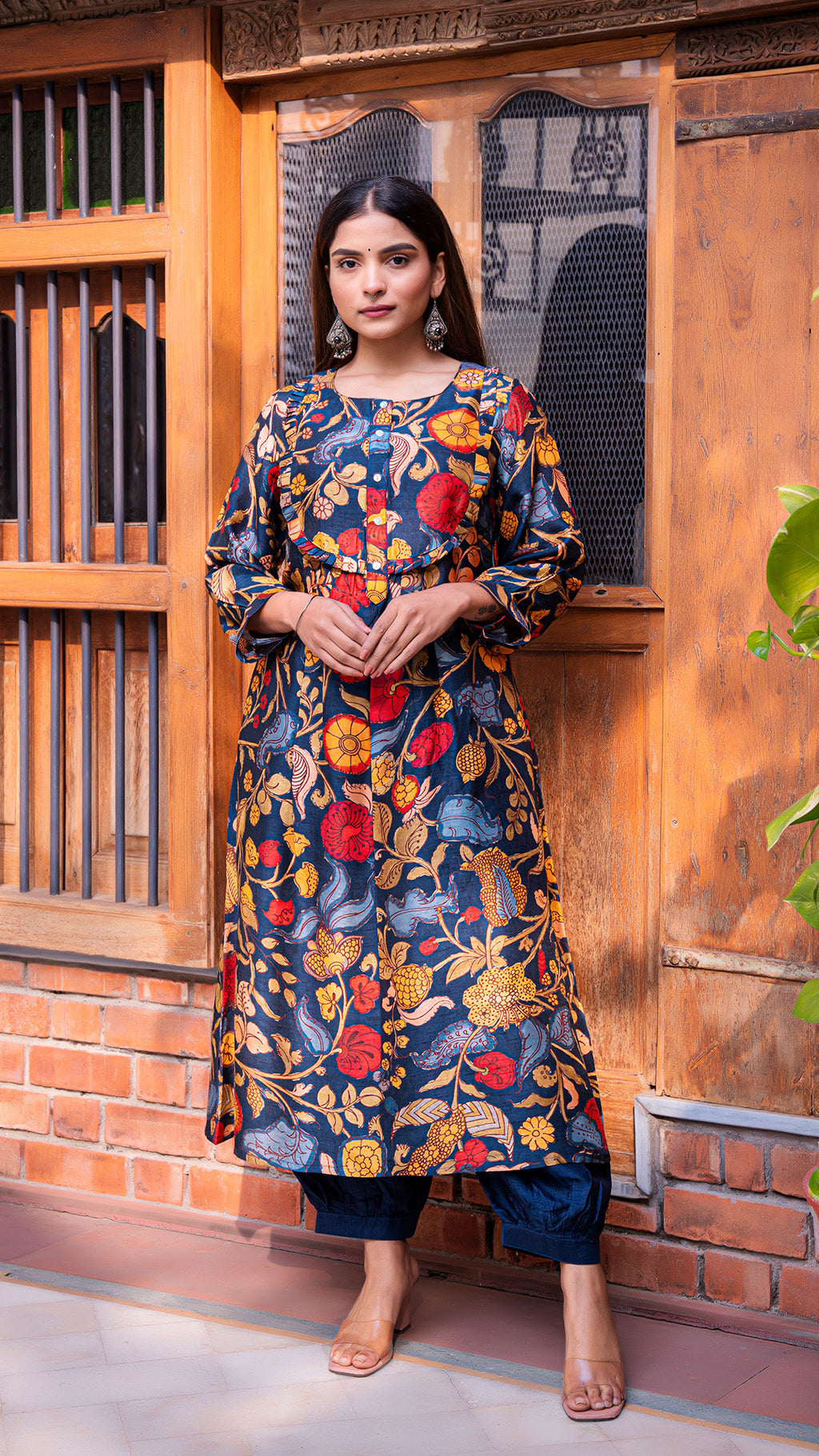 Buy Black- Cotton Kalamkari printed Readymade Kurti online | Readymade  Suits from ShrusEternity